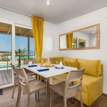 Mobilehomes In - Insel Krk 40194 假日公园 奥米沙利