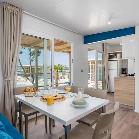 假日公园 Mobilehomes In - Insel Krk 40194 *